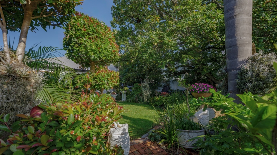 5 Bedroom Property for Sale in Bredasdorp Western Cape